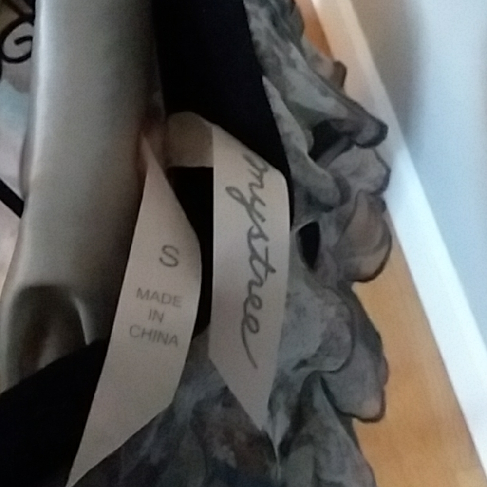Skirt - Picture 3 of 4